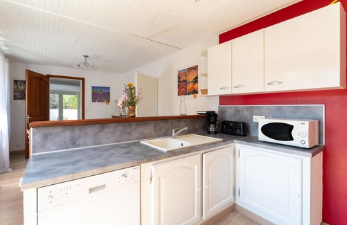 Mirabel-aux-Baronnies House | Holiday Home "Gîte Lou Barry" with Shared Pool & Wi-Fi
