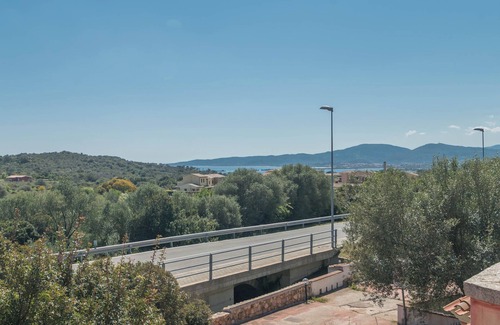 Case Peschiera-Lu Fraili House | Holiday Home 'Villetta Sarda' with Private Terrace and Air Conditioning