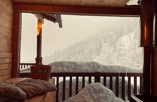 San Martino in Passiria Ski Chalet | Holiday Home “ Bergsuite” with Mountain View, Balcony, Garden & Wi-Fi