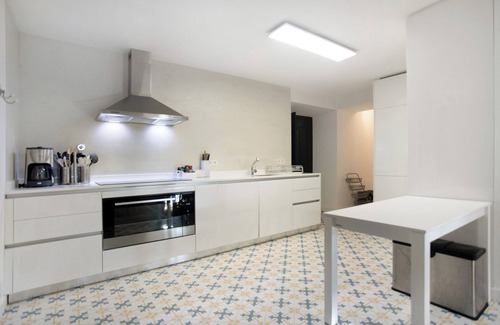 Sao Martinho do Porto House | Holiday Home 'São Martinho All The Best 2' with Private Terrace and Wi-Fi