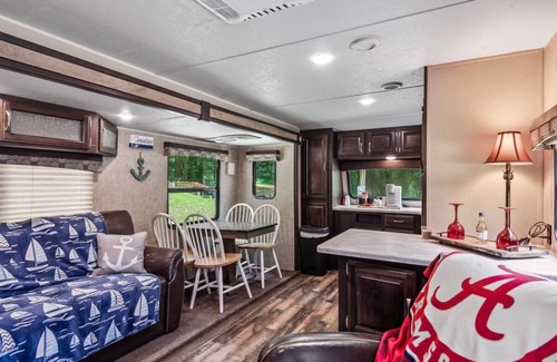 Groveoak House | Holiday Haven has Water Access with Private Boat Launch on Lake Guntersville!