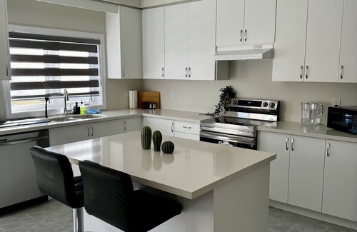Stayner House | Holiday Hideout in Stayner