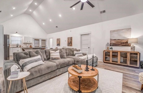 Counce House | Holiday Hills Getaway!