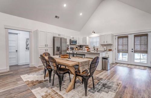 Counce House | Holiday Hills Getaway!