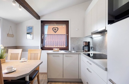Hollern House | Holiday Home "Moin" with Private Terrace, Private Garden and Wi-Fi