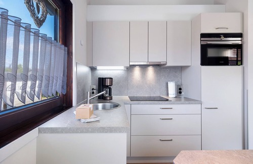 Hollern House | Holiday Home "Moin" with Private Terrace, Private Garden and Wi-Fi
