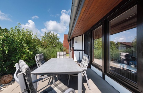 Hollern House | Holiday Home "Moin" with Private Terrace, Private Garden and Wi-Fi