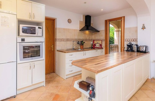 Betlem de Marina House | Holiday Home Garballo with Garden, Terrace, A/C, Wi-Fi & Shared Pool