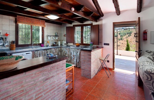Canillas de Aceituno House | Holiday Home Casita T with Mountain View, Pool & Wi-Fi