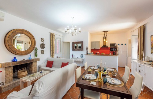 Marchena House | Holiday Home "Villa Felisa in Sevil" with Pool and Wi-Fi