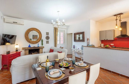 Marchena House | Holiday Home "Villa Felisa in Sevil" with Pool and Wi-Fi