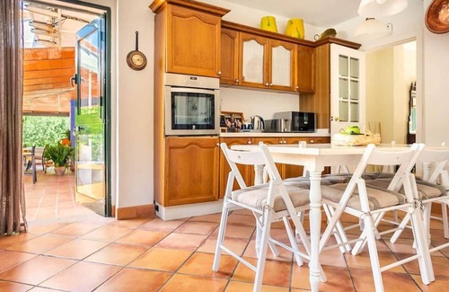 Mairena del Aljarafe House | Holiday house Mairena del Aljarafe for 1 - 8 persons with 4 bedrooms - Holiday house