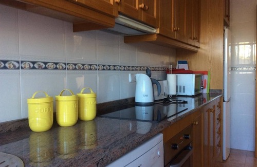 Pilar de la Horadada House | Holiday Home 'Relax Inn' with Sea View, Shared Pool & Wi-Fi