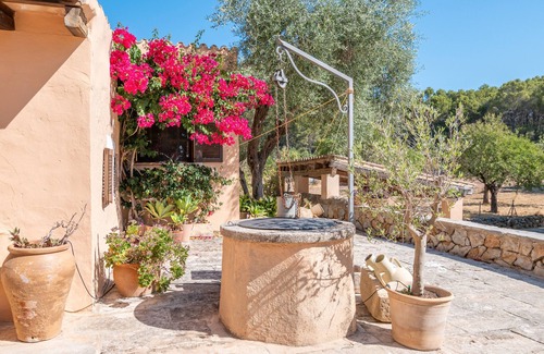 Santa Maria del Cami House | Holiday Home 'Son Pinet' with Mountain View, Private Pool and Wi-Fi