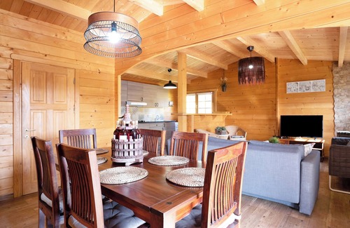 San Ambrosio House | Holiday Home 'La Cabaña' with Pool, Private Garden, and Wi-Fi