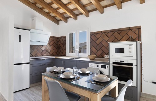 San Ambrosio House | Holiday Home 'Casa Faquinse La Muela 2' with Sea View, Wi-Fi and Air Conditioning