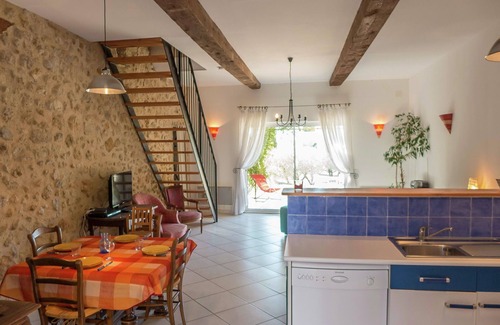 Murviel-les-Beziers House | Holiday Home in Murviel with French Garden