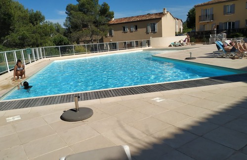 Mallemort House | Holiday house in Provence in a golf domain.