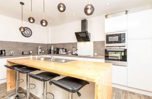 Saint-Meloir-des-Ondes House | Holiday Home L'escale bretonne by Interhome