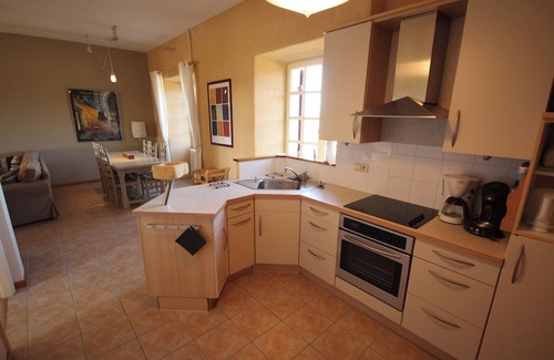 Sainte-Foy-de-Longas House | Holiday Home 'Le Pastoureau' with Private Terrace, Private Garden and Wi-Fi
