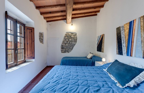 Barberino di Mugello House | Holiday Home 'Antica Dimora Di Laura' with Mountain View, Private Garden and Wi-Fi