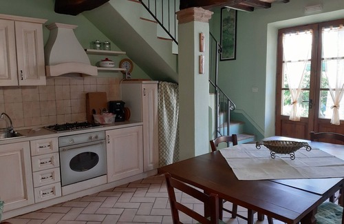 Bollano House | Holiday Home near Lake Chiusi with Pool