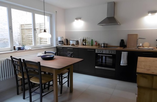 Ludwigshafen House | Holiday Home 'Schlößleweg 2a' with Private Terrace, Private Garden and Wi-Fi