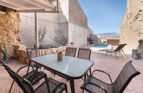 Caravaca de la Cruz House | Holiday Home "Casa Moya" with Mountain View, Private Pool & Wi-Fi