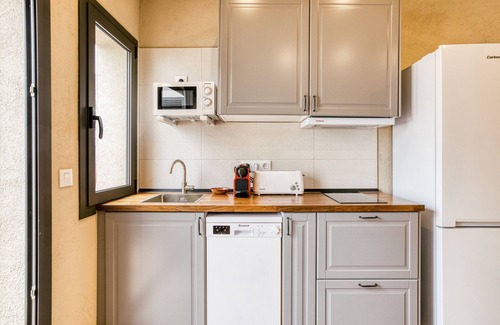 Castello d'Empuries House | Holiday Home 'Els Templers' with Garden & A/C