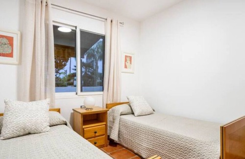 Riba-roja de Turia House | Holiday Home and Remote Work, 18 km From Valencia