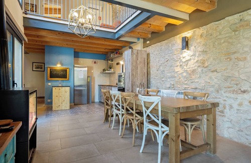 Rocafort de Queralt House | Holiday Home 'Arassa Casa Rural' with Private Terrace, Wi-Fi and Air Conditioning