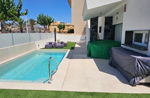 San Pedro del Pinatar Villa | Holiday Home KyDo - Heated Pool - Roof Terrace - San Pedro del Pinatar
