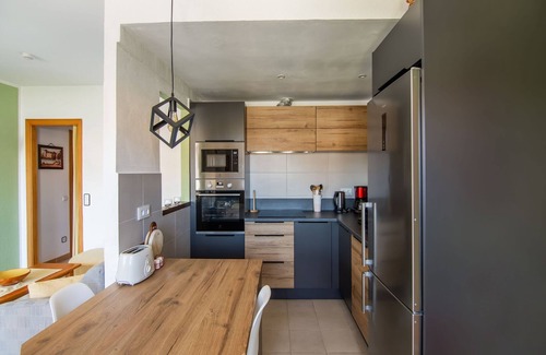 Sant Pere Pescador House | Holiday Home in Catalonia near Beach