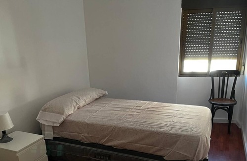Villar del Arzobispo House | Holiday Home 'Casa Konra' with Mountain View, Private Terrace and Wi-Fi