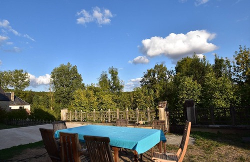 Villiers-les-Moines House | Holiday Home Channay with Pool & Sauna
