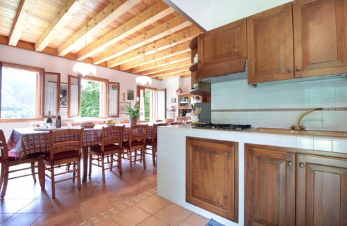 Cison di Valmarino House | Holiday Home in Cison with Mountain Views
