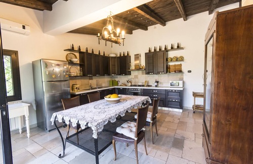 Torre Santa Susanna House | Holiday Home "Masseria Bellamarina" with Shared Pool & Wi-Fi