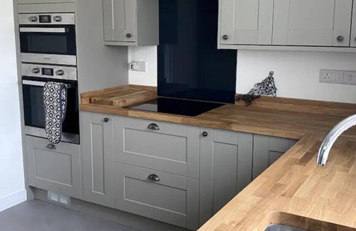 Sennen House | Holiday home 10 minutes from the beach