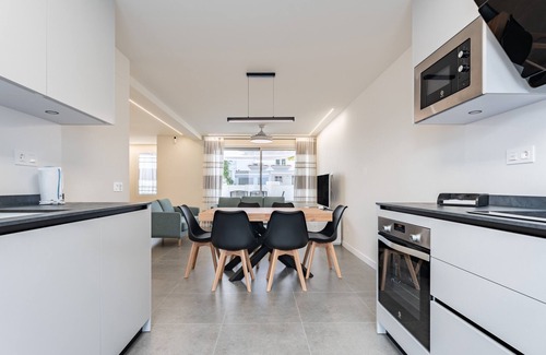 La Cala de Mijas House | Holiday Home '248 New Frontline Beach Mollina' with Sea View, Wi-Fi and Air Conditioning