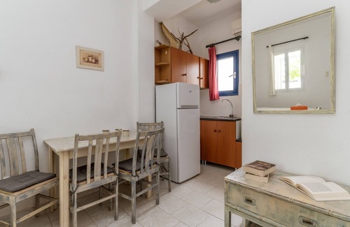 Kipri House | Holiday Home '9 Perasma Kypri Beach' with Private Terrace, Wi-Fi and Air Conditioning