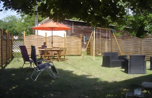 Sainte-Nathalene House | Holiday Home 'Au Petit Touron Ste Nathalène' with Private Terrace, Private Garden and Wi-Fi
