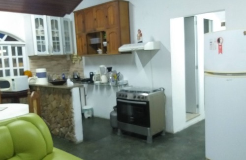 Jardim Flamboyant House | Holiday home accommodation for up to 12 people
