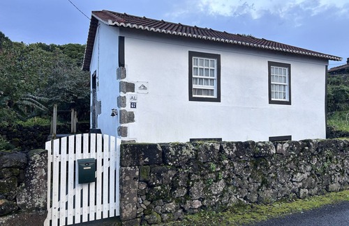 Cais do Galego House | Holiday Home 'Adega Pérola' with Wi-Fi