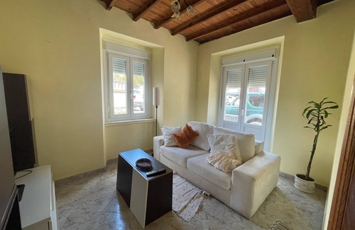 Foz House | Holiday Home 'Adelina' with Mountain View, Private Garden and Balcony