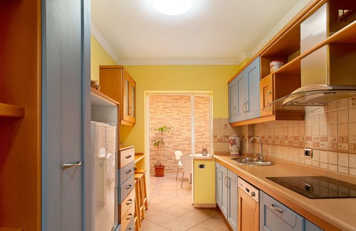 Carrizal Apartment | Holiday Home 'Aeropuerto Gran Canaria Vv' with Private Terrace and Wi-Fi