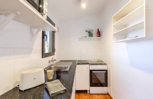 Campo Nubla House | Holiday Home 'Agradable Casa Rural' with Private Terrace, Wi-Fi and Air Conditioning