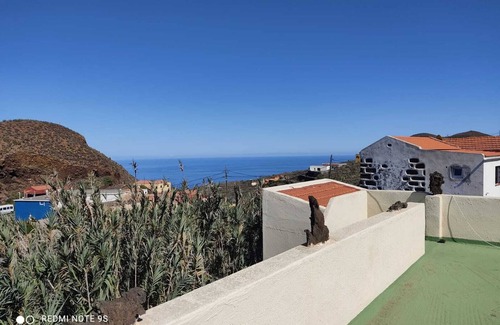 Mocanal House | Holiday Home 'Aguarijo' with Sea View, Private Terrace and Private Garden