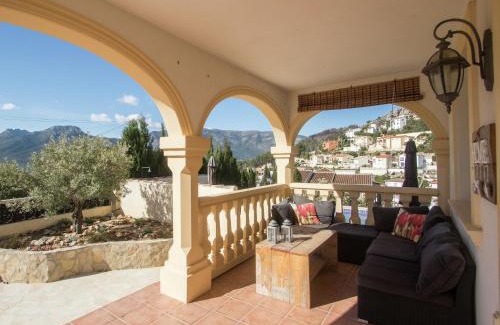 Alcalali House | Holiday Home Alcalalí with Pool and Valley View