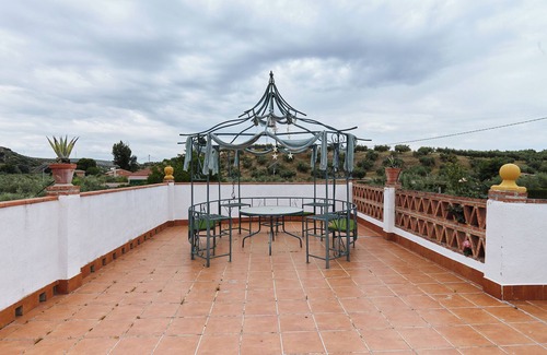 Alcaudete House | Holiday Home 'Alojamiento Rural Marien' with Mountain View, Pool, Garden & Wi-Fi