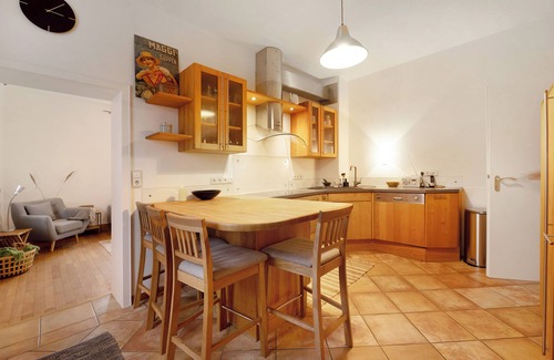 Borfink House | Holiday Home 'Alte Revierförsterei' with Private Terrace, Private Garden and Wi-Fi